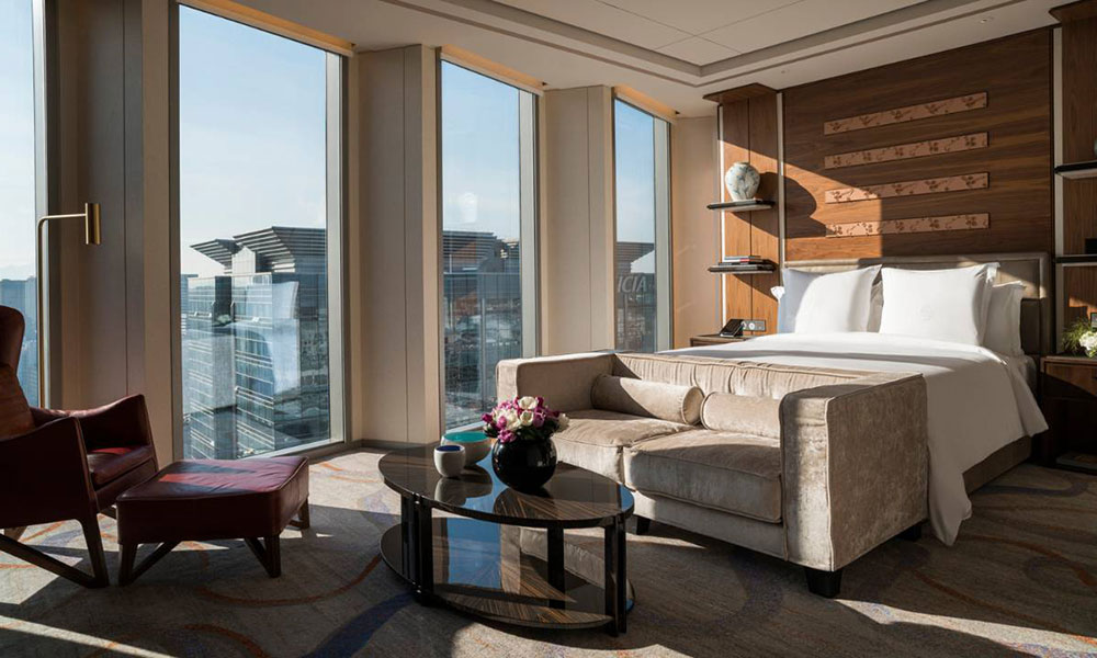 酒店實(shí)木定制家具，如何選擇不花冤枉錢？