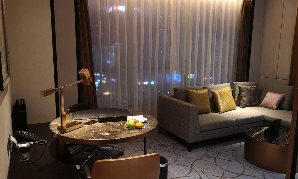 酒店家具，其關(guān)鍵是表面的面板挑選